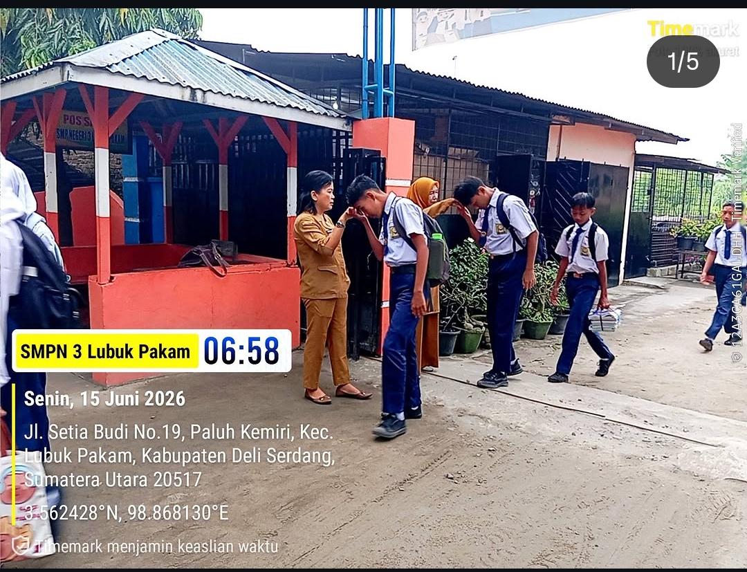 masuk sekolah
